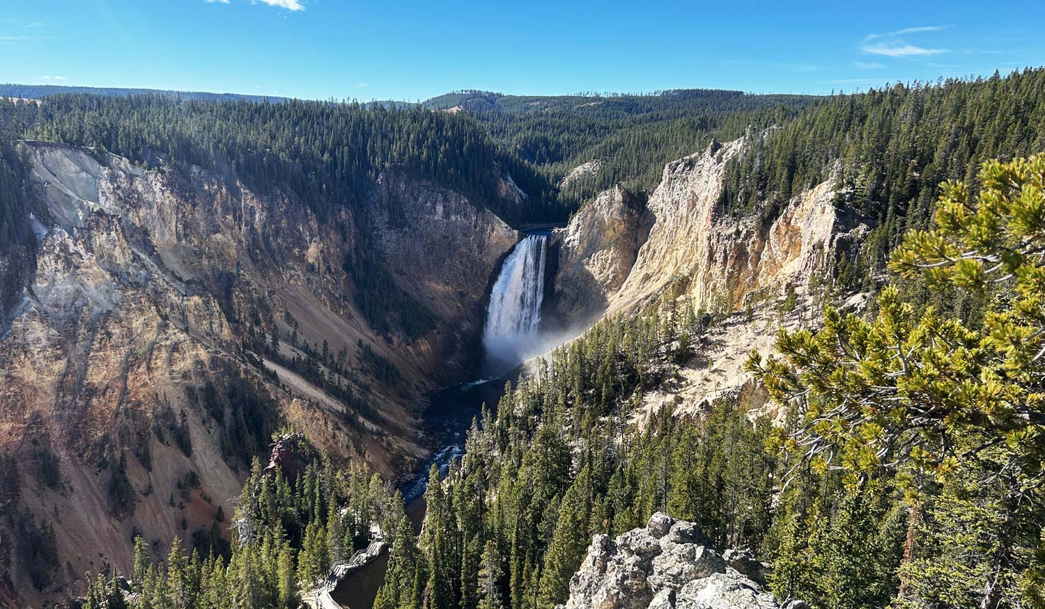 yellowstone national park hayden valley canyon falls