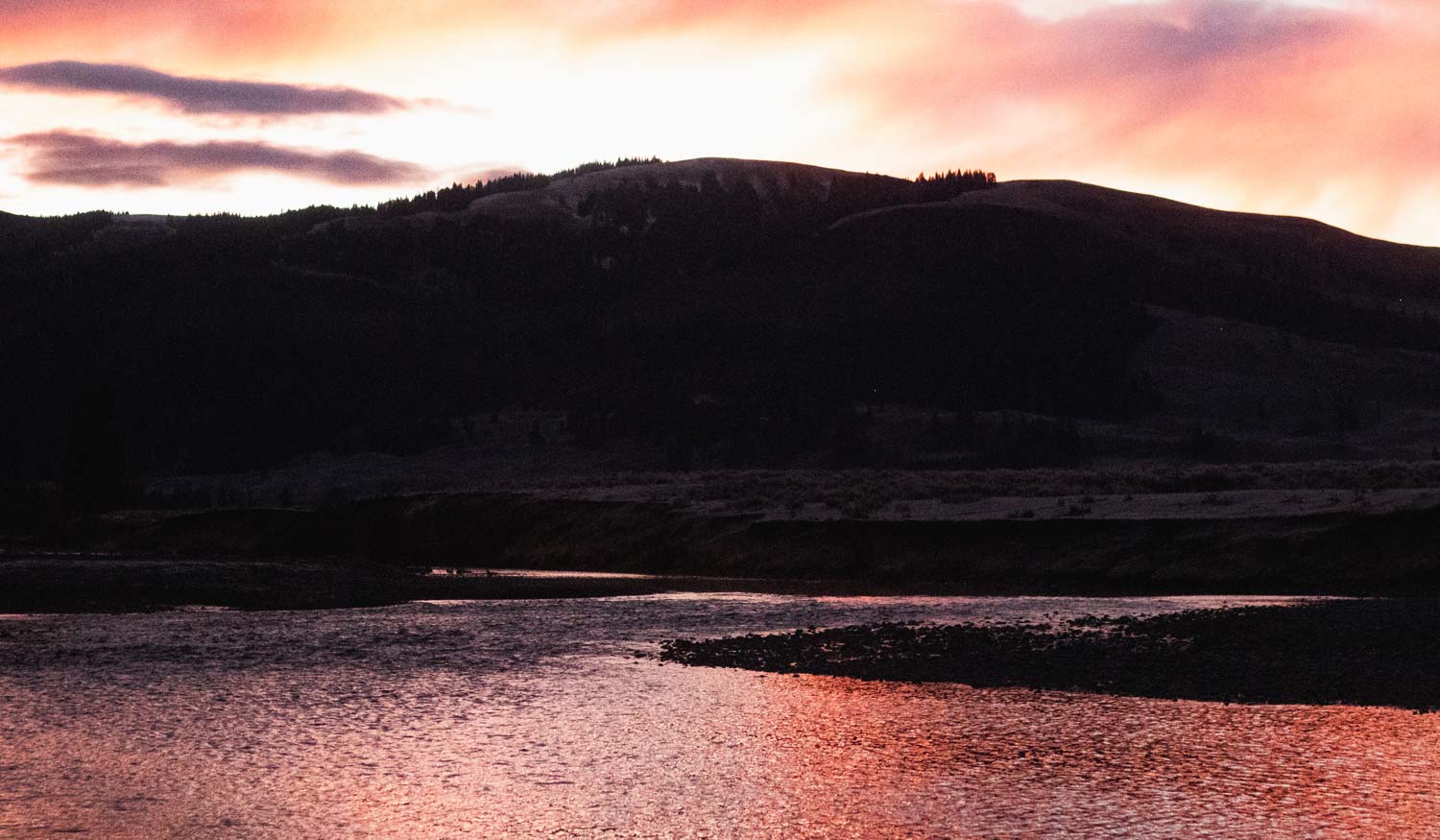 yellowstone national park lamar valley sunset